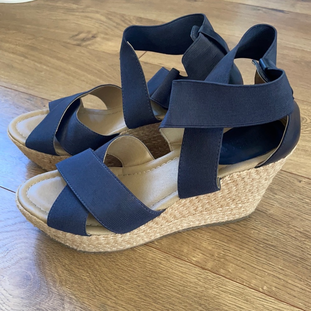 🌸3 for $50 | Kenneth Cole Reaction wedge sandals - Picture 1 of 6